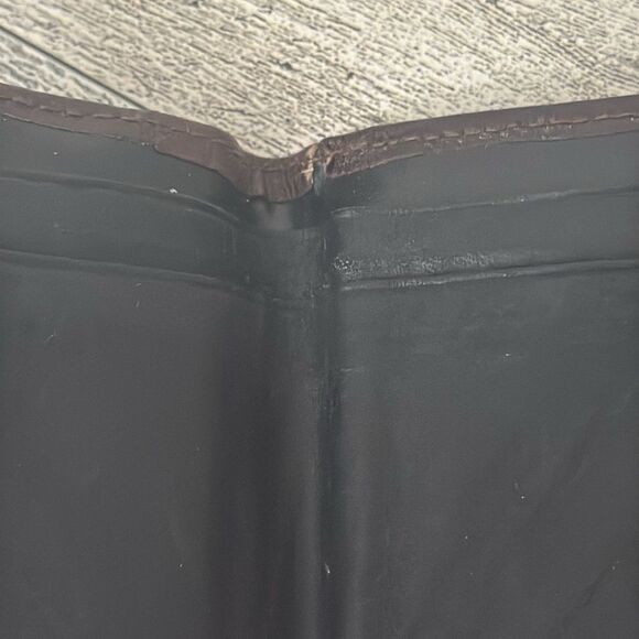 Buxton Vintage Brown Leather Bifold Wallet - Picture 12 of 12